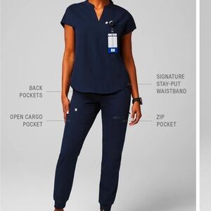 Black Fabletics Scrub Set